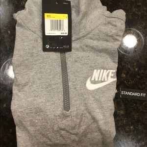 Nike Boys Shirt 🦨